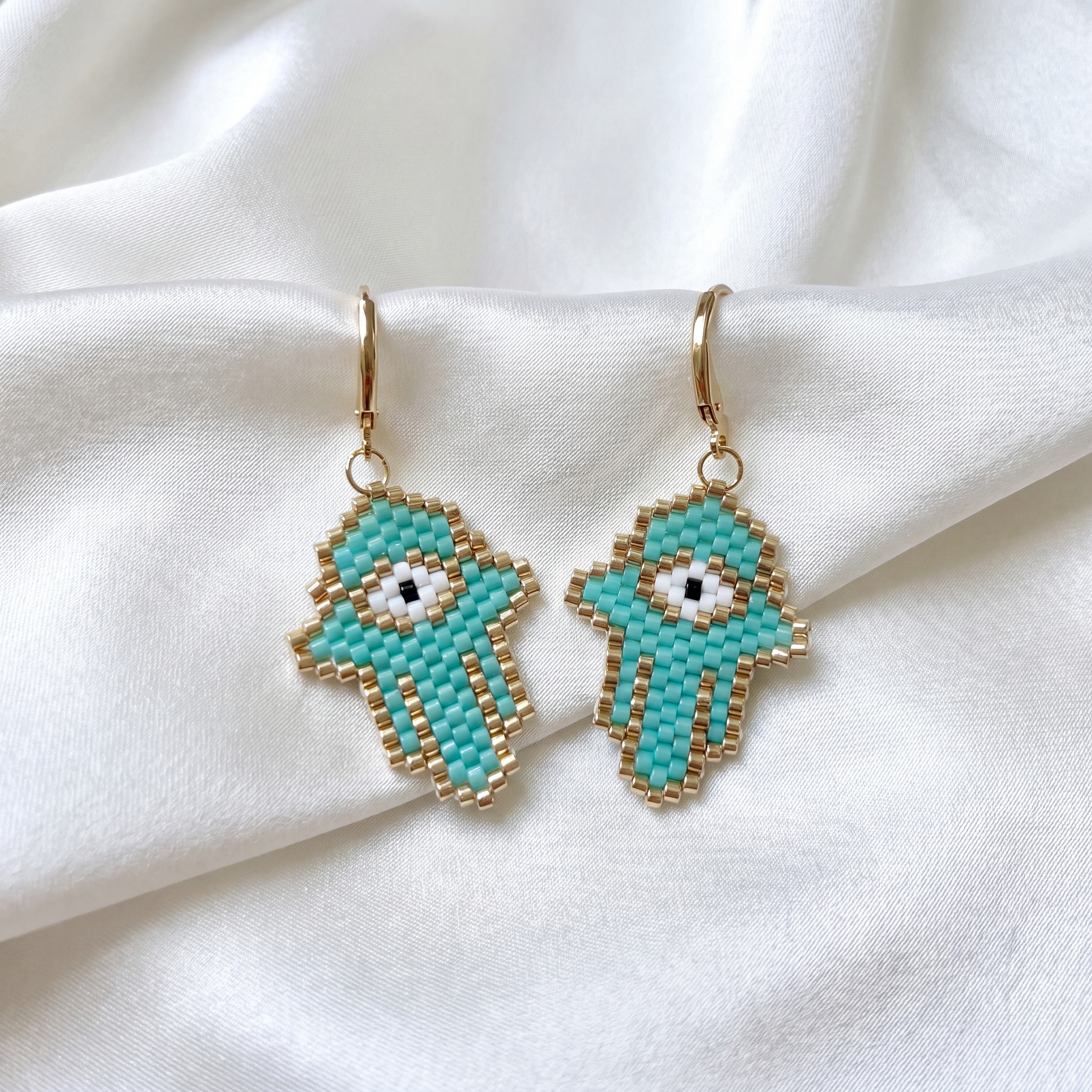 Náušnice Hamsa – ruka ochrany | Miyuki Delica | chirurgická ocel